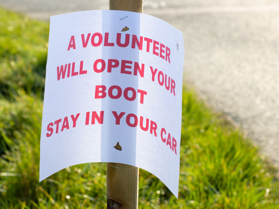 Shipbourne Drive-Through Market - Sign